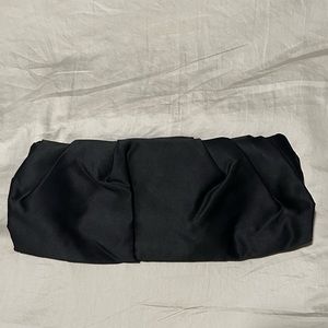 Express Clutch in Black